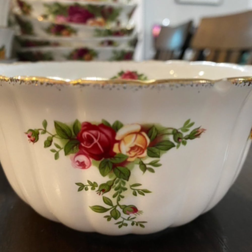 Royal Albert "Old Country Roses" Fluted medium bowl